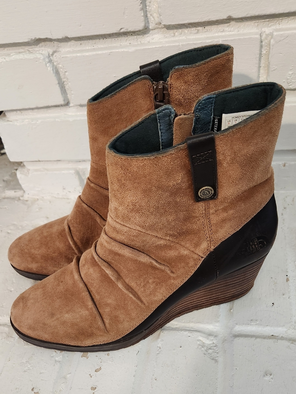 The North Face Women's Bridgeton Wedge Ankle Boots, Size 9